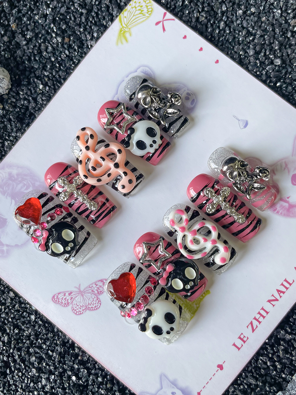 Y2K Hot Girl Skull Head Press  - Nail Art Zebra Design avis et prix