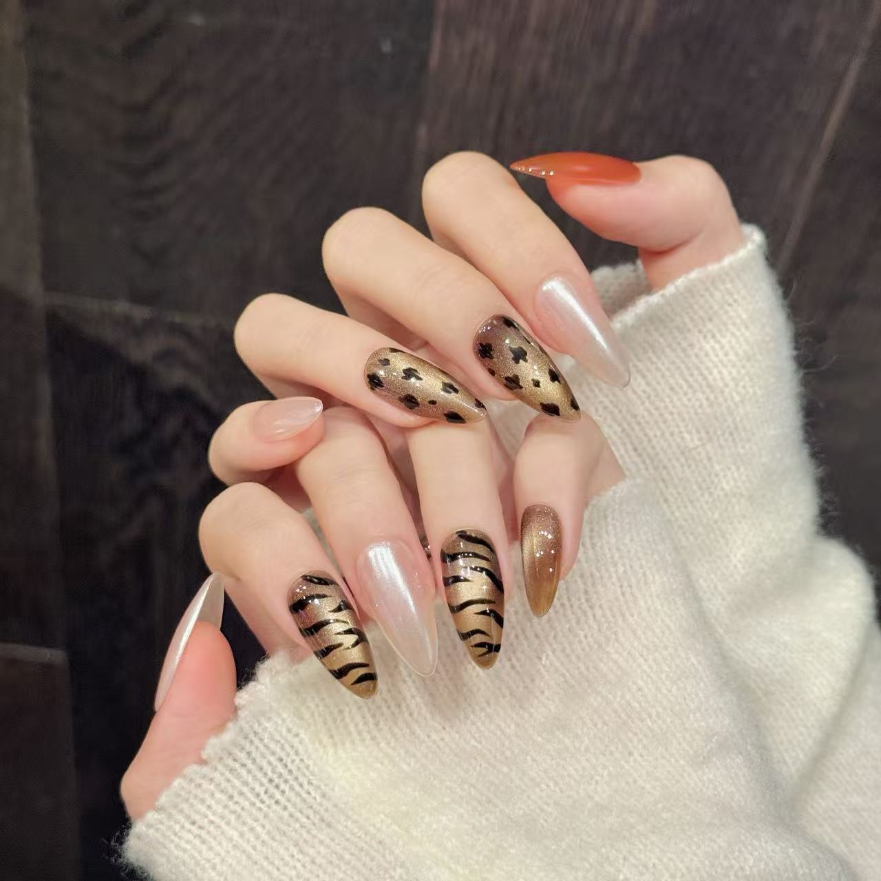 10pcs Handmade Almond Press On - Nail Art Zebra Design avis et prix