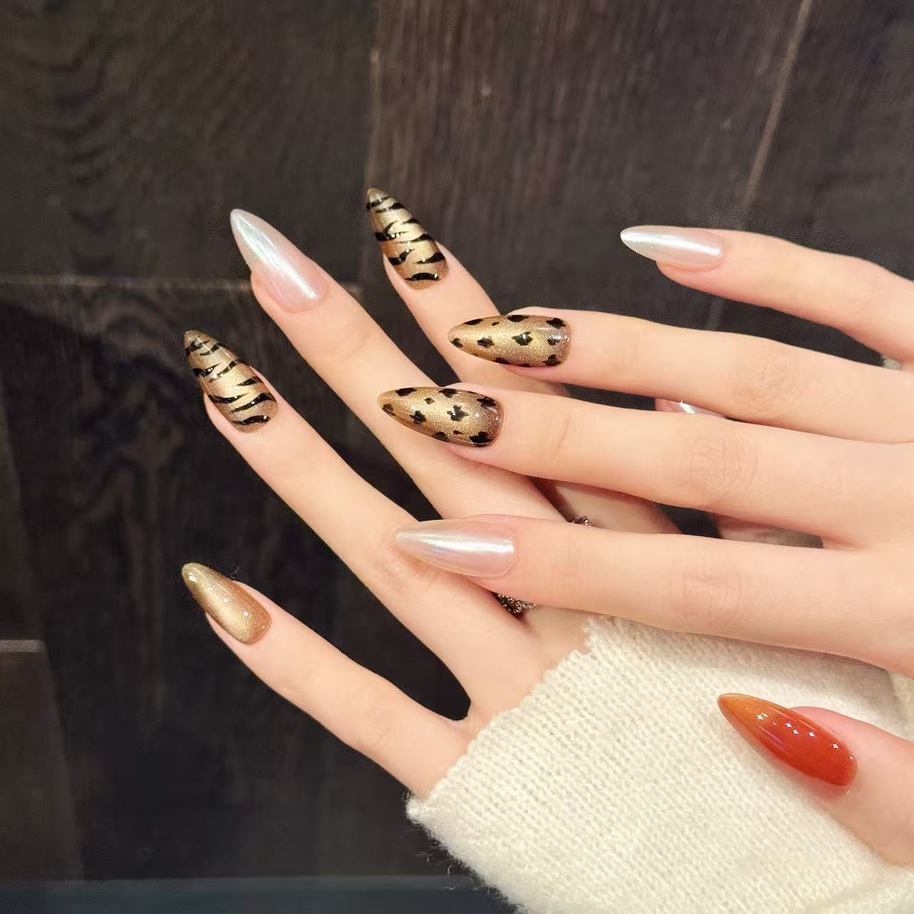 10pcs Handmade Almond Press On - Nail Art Zebra Design avis et prix