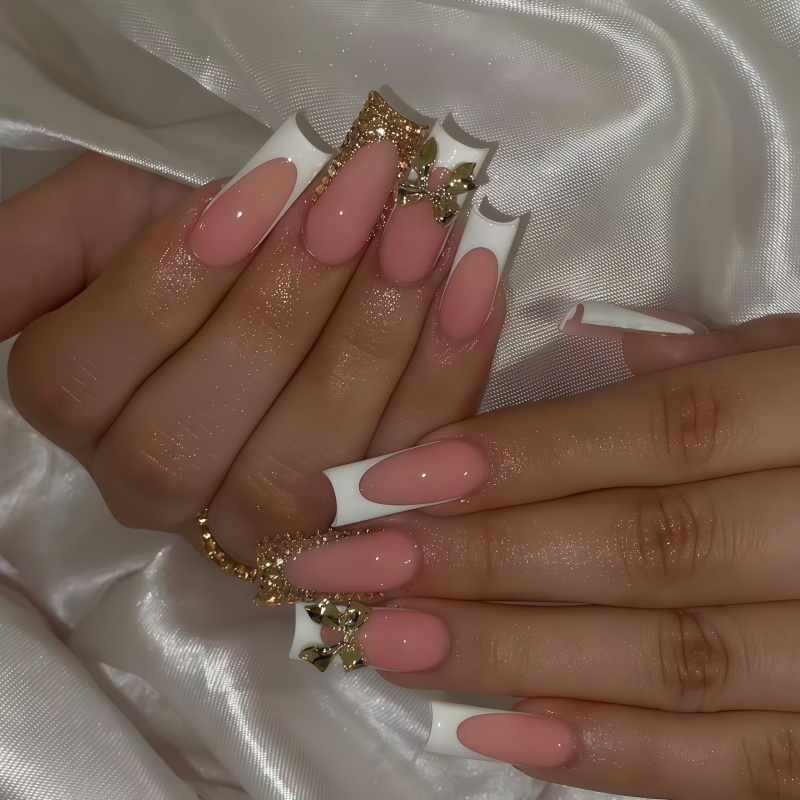 24PCS nail kit featuring a gol - Nail Art Design avis et prix