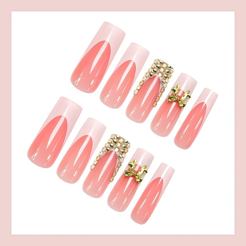 24PCS nail kit featuring a gol - Nail Art Design avis et prix